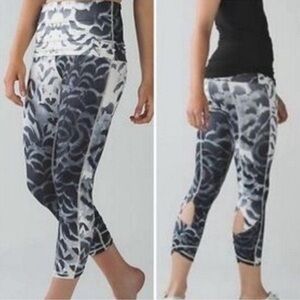 Lululemon Wunder Under Pretty Plume Angel Wing Black Skirted Crop Leggings